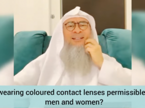 Are colored contact lenses permissible for both men & women?