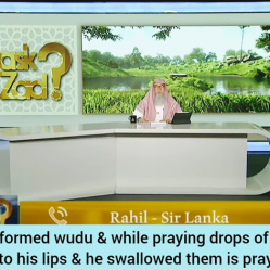 If we swallow wudu water drops while praying is our prayer valid?