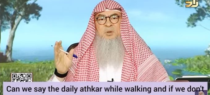 Can I say dhikr after salah while walking? Repeat adkhar if don't have concentration?