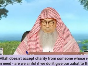 Allah doesn't accept zakat from someone whose relatives are in need & give 2 others?