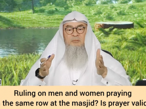 Ruling on men & women praying in the sane row, is the prayer valid?