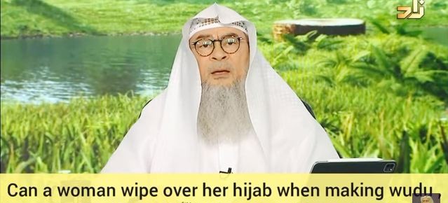 Can a woman wipe over her hijab when making wudu as Prophet ﷺ‎ wiped over his turban