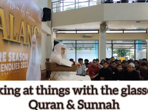 Look at things with the glasses of Quran & Sunnah | Sheikh in Indonesia