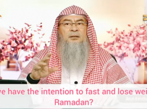 Can we have the intention to fast and to lose weight at the same time (Ramadan)?