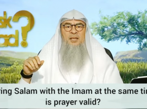 Offering salam with imam at the same time, is prayer valid? What about before imam?