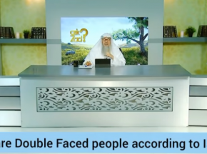 Who are double faced people (A trait that is prohibited in Islam)